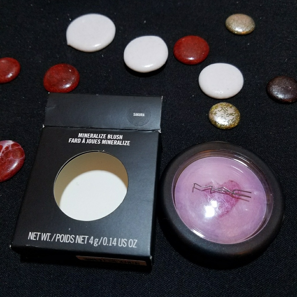 Authentic Mac marilize blush never used in box